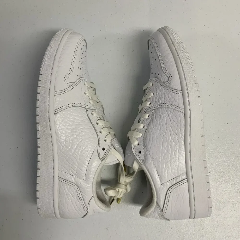 Air Jordan 1 Retro Swooshless Low Triple White 872782 100 Size 7 Men Size 8.5 WM